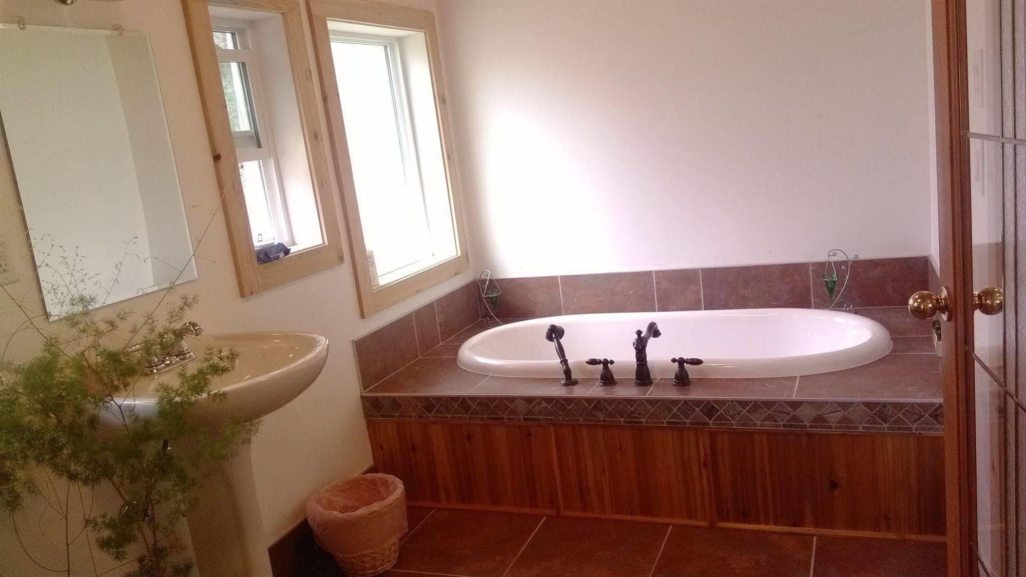 Bed & Breakfast Harrison Hammond House Farmstay 3*