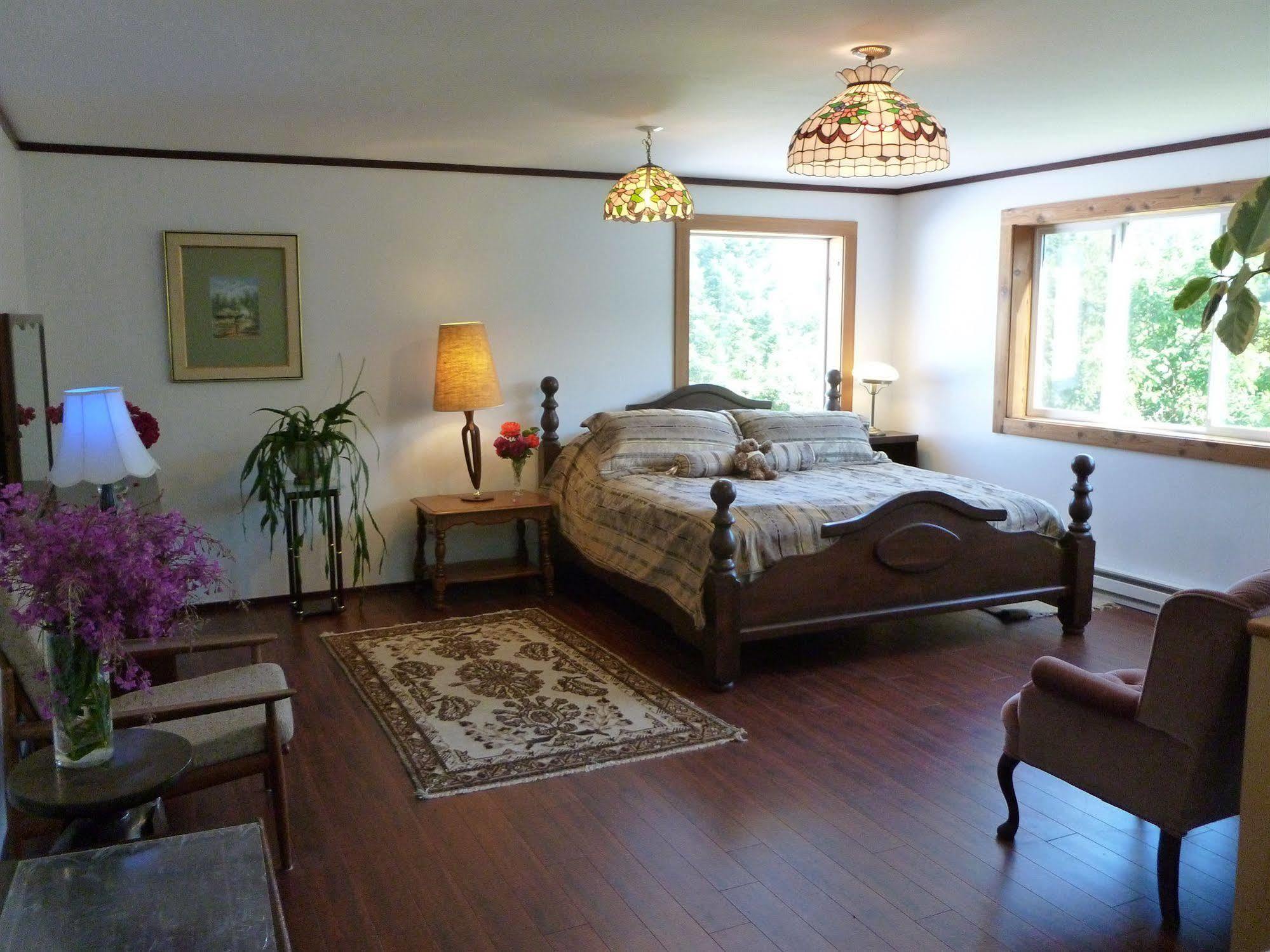 Harrison Hammond House Farmstay Bed & Breakfast 3*
