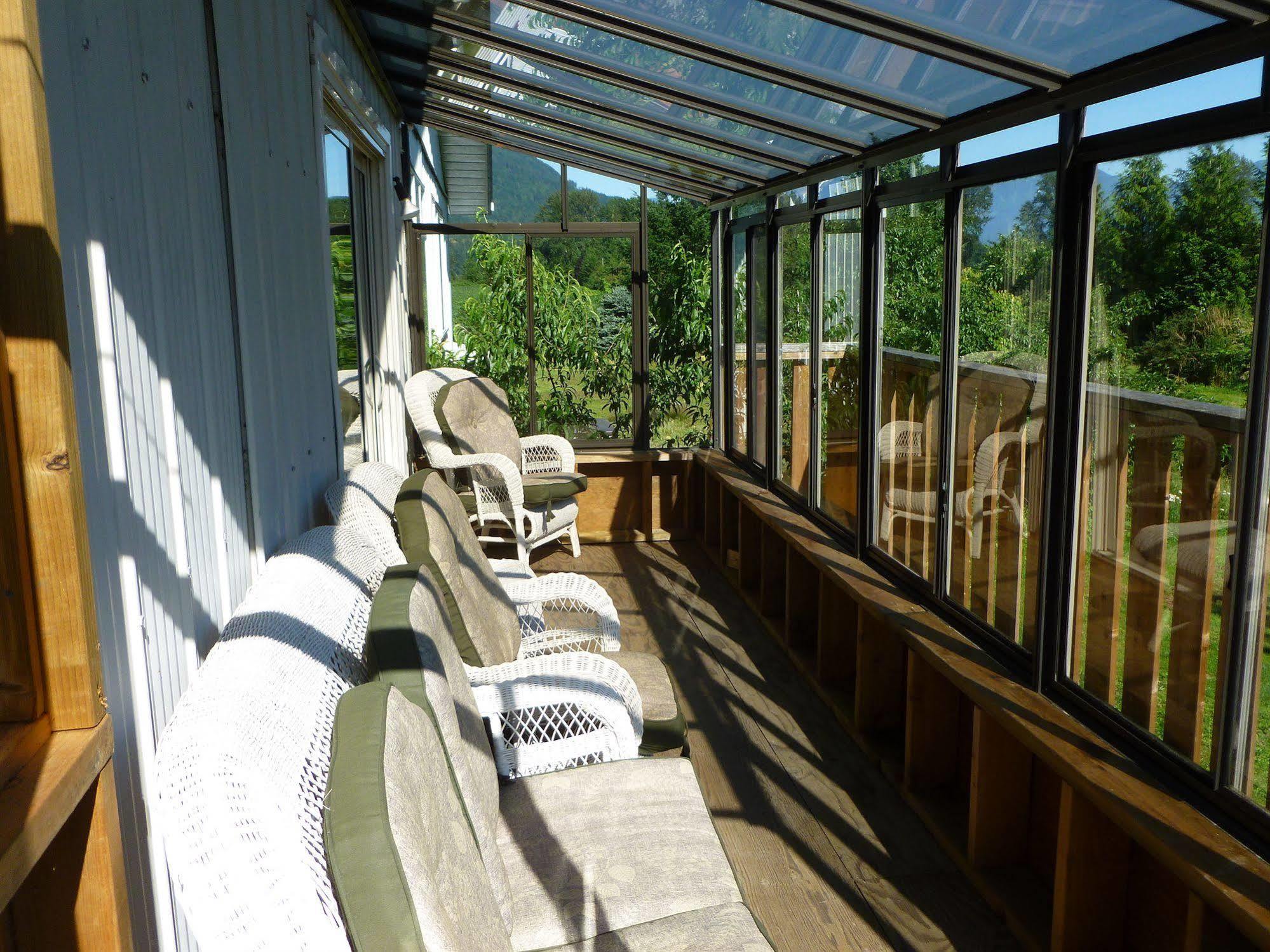Harrison Hammond House Farmstay Bed & Breakfast