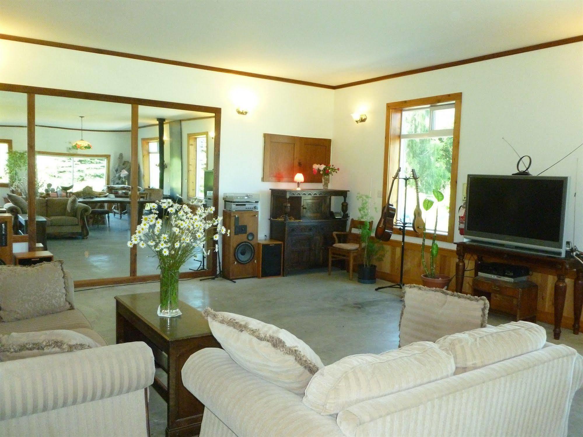 Harrison Hammond House Farmstay Bed & Breakfast